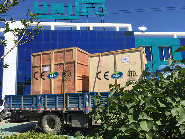 以歐標生產(chǎn)的尤薩干洗機正發(fā)往上海浦東機場洗衣房2